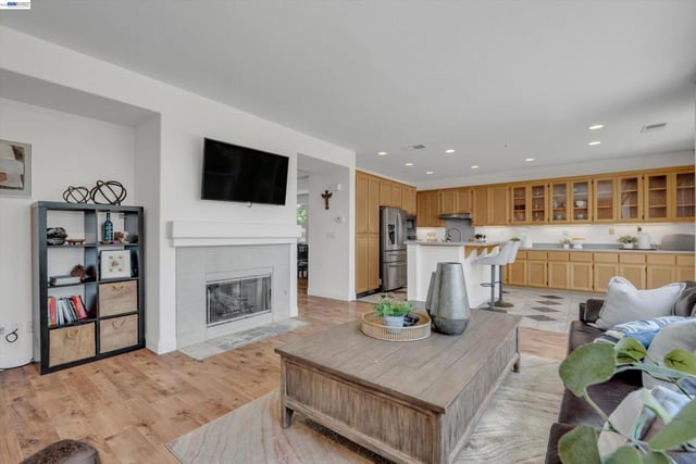 281 W Country Club Dr, Brentwood, CA 94513 — photo 11 of 49