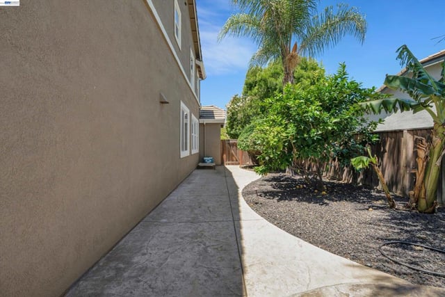 281 W Country Club Dr, Brentwood, CA 94513 — photo 37 of 49