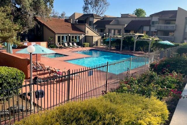254 Sequoia Court 37, Thousand Oaks, CA 91360 — photo 6 of 36