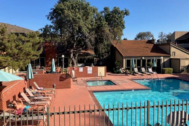 254 Sequoia Court 37, Thousand Oaks, CA 91360 — photo 7 of 36