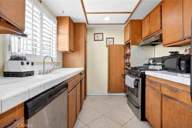 14287 foothill Boulevard 14, Sylmar, CA 91342 — photo 8 of 29