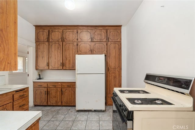 4458 Maplewood Avenue, Los Angeles, CA 90004 — photo 14 of 38