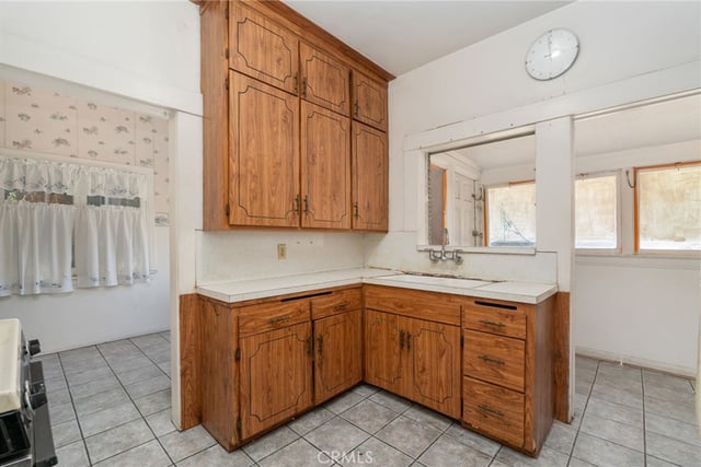 4458 Maplewood Avenue, Los Angeles, CA 90004 — photo 15 of 38