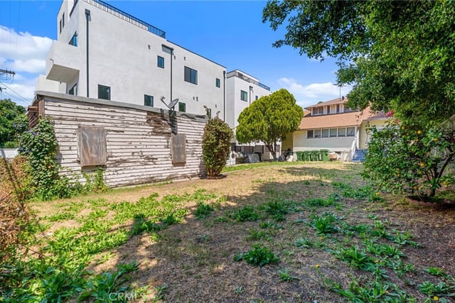 4458 Maplewood Avenue, Los Angeles, CA 90004 — photo 29 of 38