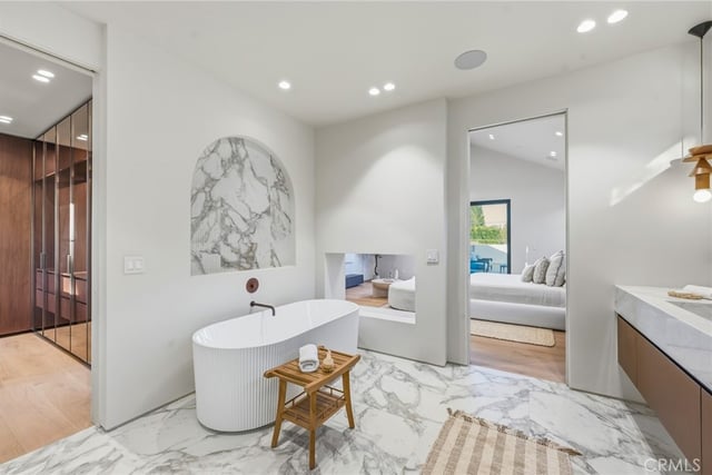 4900 Valjean, Encino, CA 91436 — photo 27 of 47