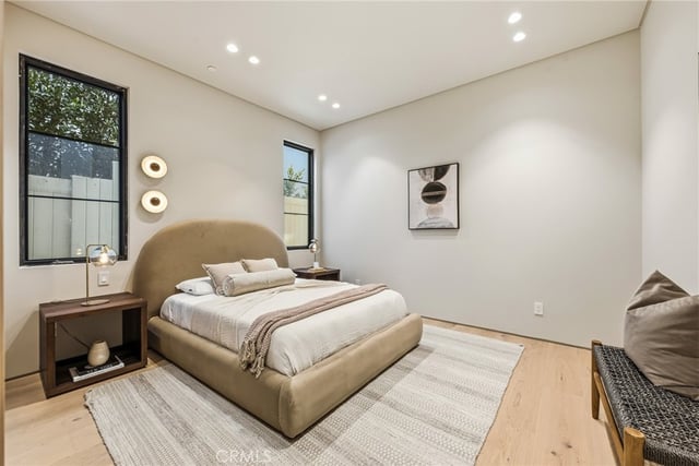 4900 Valjean, Encino, CA 91436 — photo 45 of 47