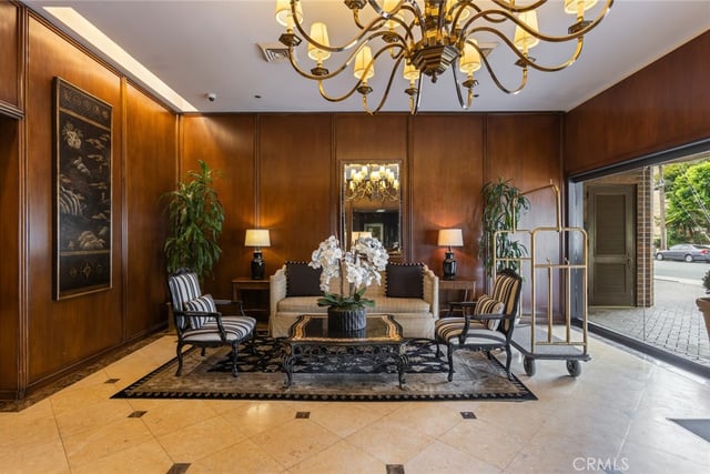 10550 Wilshire Boulevard 302, Los Angeles, CA 90024 — photo 2 of 50