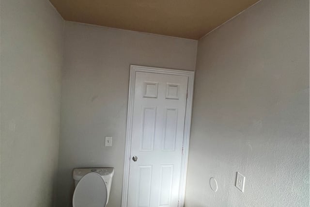207 W 85TH PLACE, Los Angeles, CA 90003 — photo 11 of 26