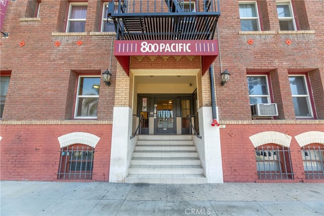 800 Pacific Avenue 305, Long Beach, CA 90813 — photo 17 of 30