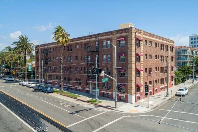 800 Pacific Avenue 305, Long Beach, CA 90813 — photo 4 of 30