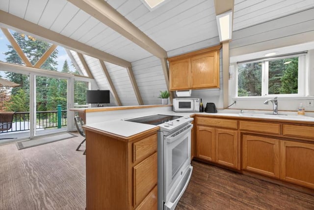 454 Peninsula Drive A - B, Westwood, CA 96137 — photo 45 of 71