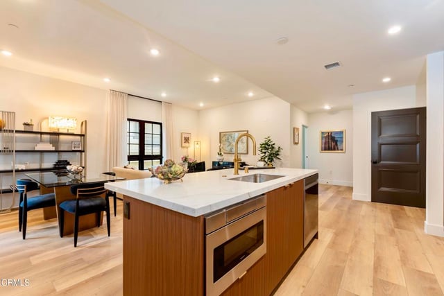 139 S Oak Knoll Avenue 403, Pasadena, CA 91101 — photo 9 of 30