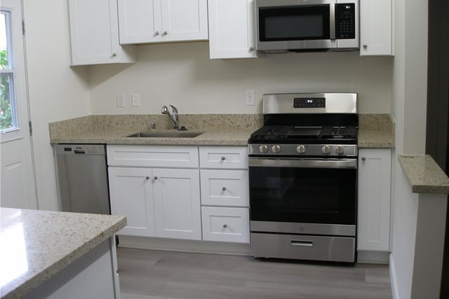 4947 N De Lay Avenue, Covina, CA 91722 — photo 3 of 7