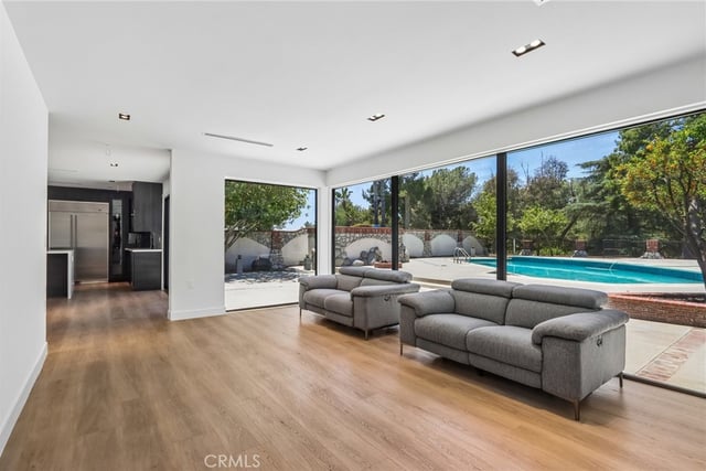 16417 Knollwood Drive, Granada Hills, CA 91344 — photo 10 of 64