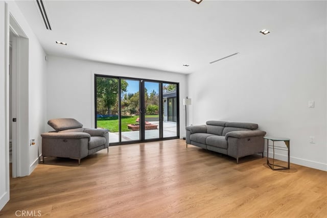 16417 Knollwood Drive, Granada Hills, CA 91344 — photo 11 of 64