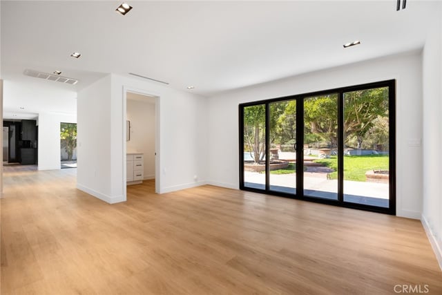 16417 Knollwood Drive, Granada Hills, CA 91344 — photo 12 of 64