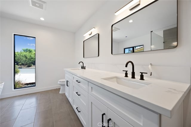 16417 Knollwood Drive, Granada Hills, CA 91344 — photo 33 of 64