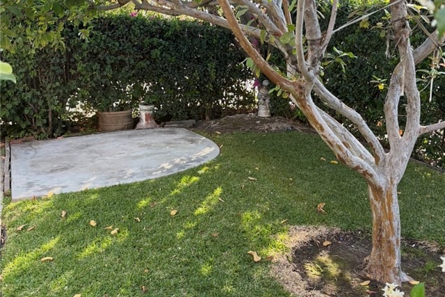 10322 Rincon Avenue, Pacoima, CA 91331 — photo 10 of 33