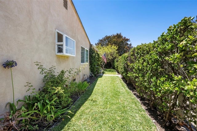 10322 Rincon Avenue, Pacoima, CA 91331 — photo 14 of 33