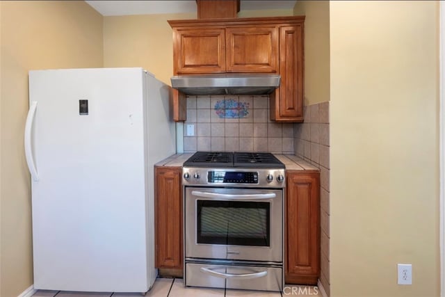 10322 Rincon Avenue, Pacoima, CA 91331 — photo 28 of 33