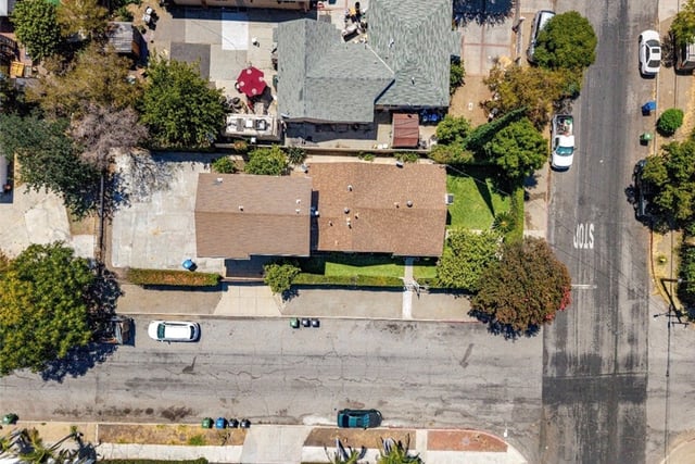 10322 Rincon Avenue, Pacoima, CA 91331 — photo 4 of 33