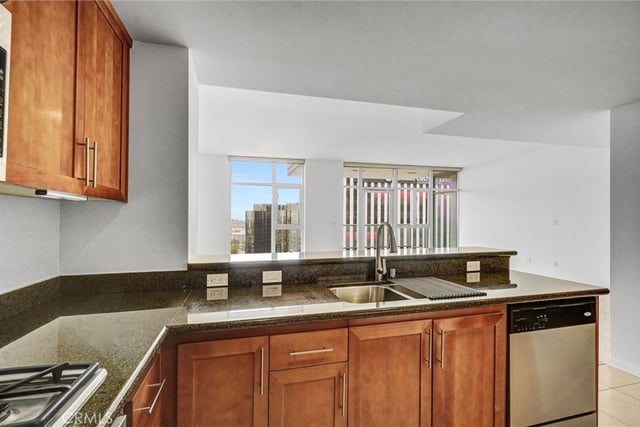 411 W Seaside Way 1804, Long Beach, CA 90802 — photo 13 of 49