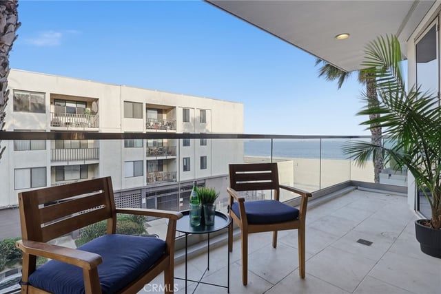 23 4th Place 6, Long Beach, CA 90802 — photo 13 of 70