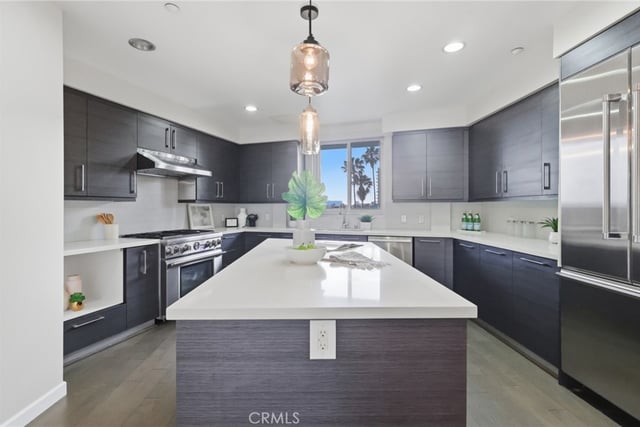 23 4th Place 6, Long Beach, CA 90802 — photo 17 of 70