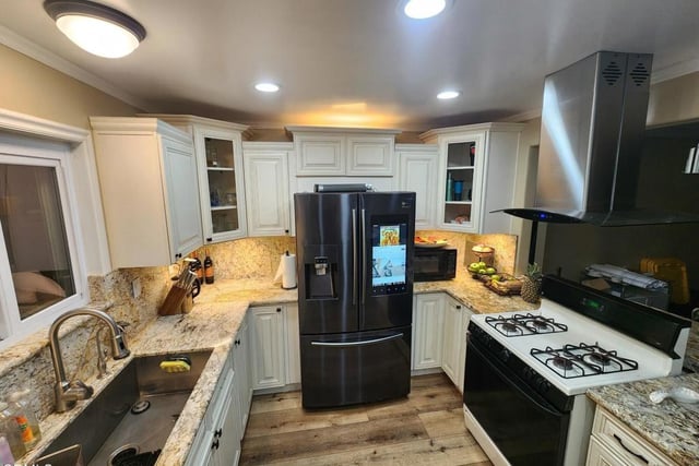 1440 Morris Street, Oxnard, CA 93030 — photo 2 of 7