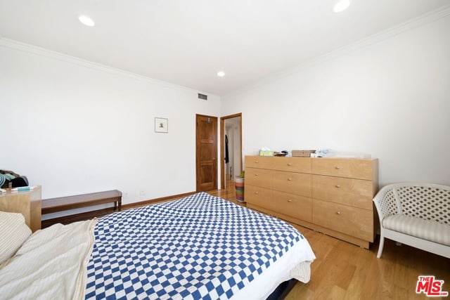 1424 N Crescent Heights Boulevard 49, West Hollywood, CA 90046 — photo 20 of 43