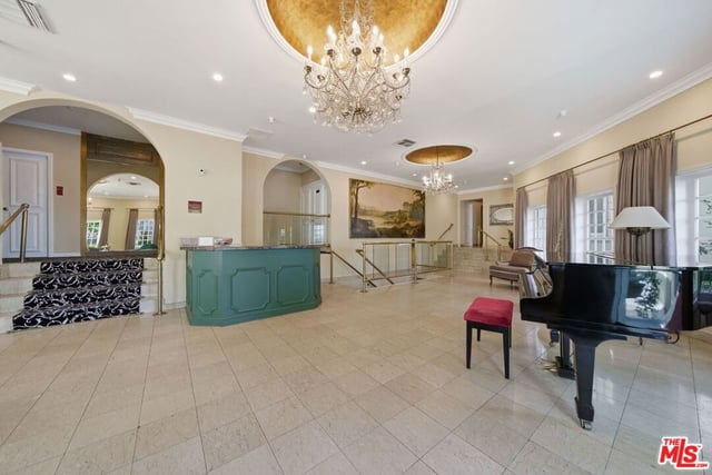 1424 N Crescent Heights Boulevard 49, West Hollywood, CA 90046 — photo 34 of 43