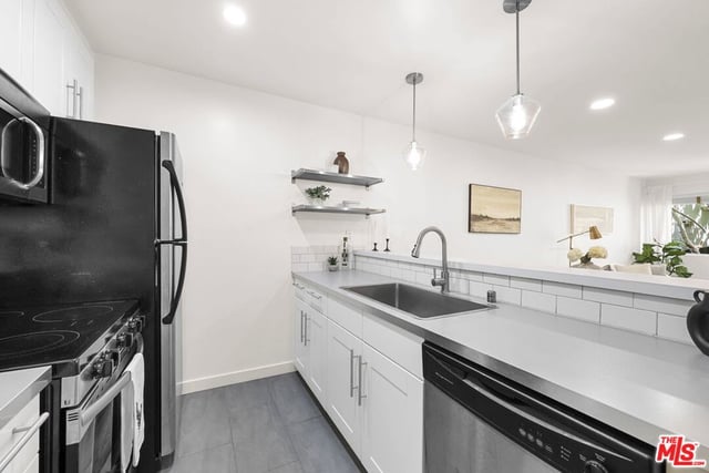 532 N Rossmore Avenue 203, Los Angeles, CA 90004 — photo 7 of 33