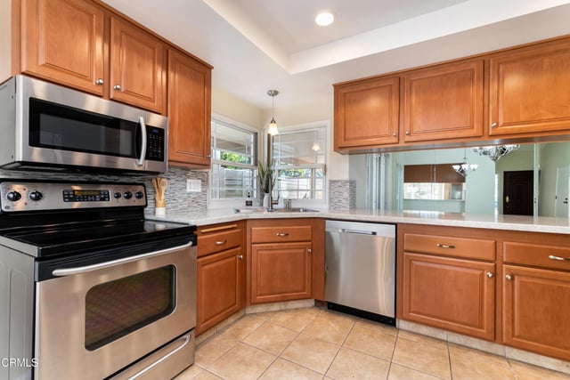 2210 Placita San Dimas, Camarillo, CA 93010 — photo 16 of 56