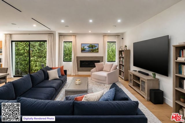 734 N Spaulding Avenue, Los Angeles, CA 90046 — photo 4 of 18