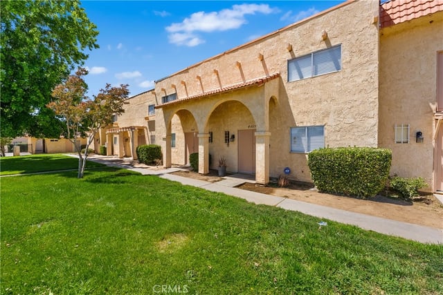 43629 Stanridge Avenue, Lancaster, CA 93535 — photo 5 of 54