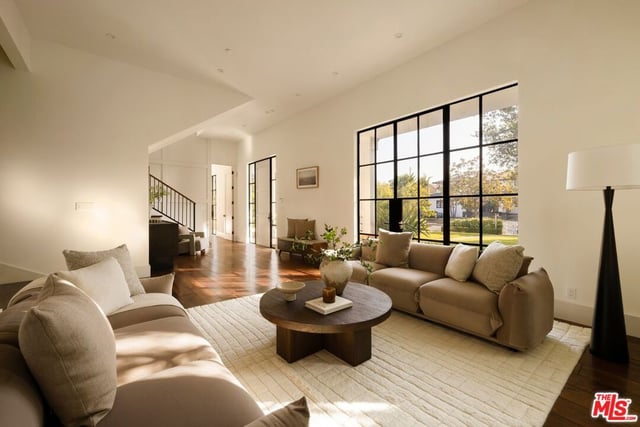 1459 Via Cresta, Pacific Palisades, CA 90272 — photo 3 of 31