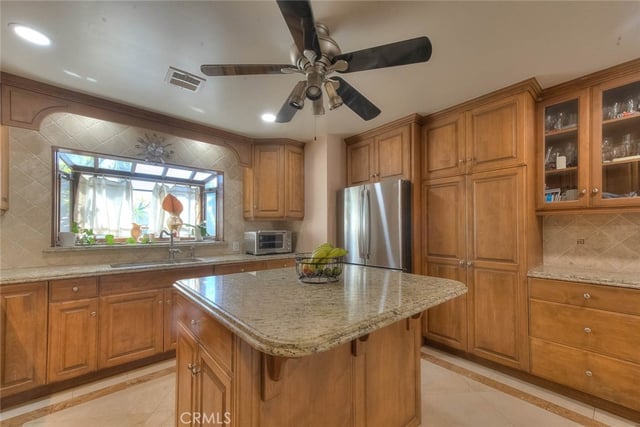 7835 Baysinger Street, Downey, CA 90241 — photo 12 of 37
