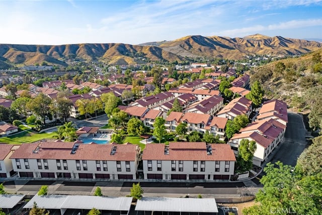 18053 Sundowner Way 626, Canyon Country, CA 91387 — photo 38 of 40