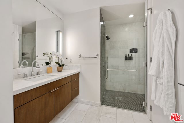 1705 Ocean Avenue 312, Santa Monica, CA 90401 — photo 11 of 24