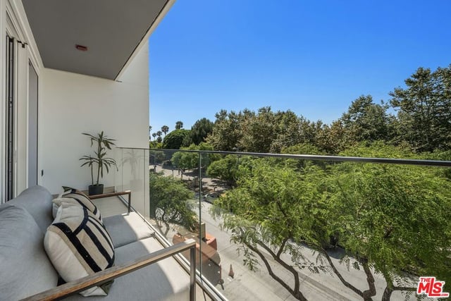 1705 Ocean Avenue 312, Santa Monica, CA 90401 — photo 12 of 24
