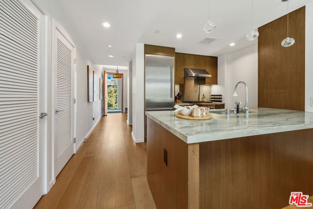 1705 Ocean Avenue 312, Santa Monica, CA 90401 — photo 5 of 24
