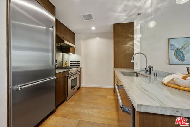 1705 Ocean Avenue 312, Santa Monica, CA 90401 — photo 6 of 24