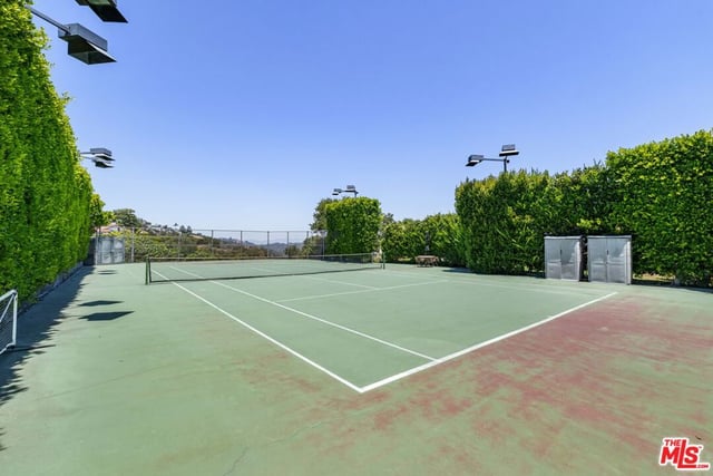1612 Stradella Road, Los Angeles, CA 90077 — photo 7 of 10