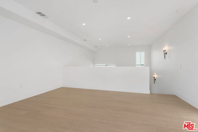 11222 W Lyon Lane 10, North Hollywood, CA 91606 — photo 23 of 28