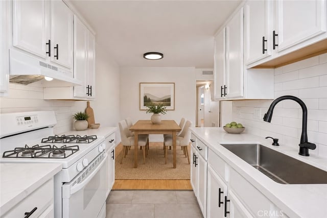 5055 Coldwater Canyon Avenue 105, Sherman Oaks, CA 91423 — photo 9 of 29