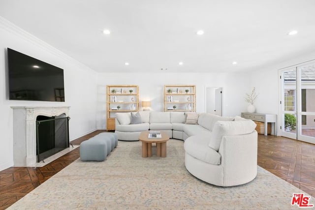201 S Bristol Avenue, Los Angeles, CA 90049 — photo 11 of 28