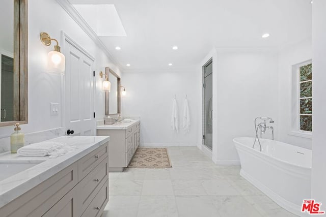 201 S Bristol Avenue, Los Angeles, CA 90049 — photo 17 of 28