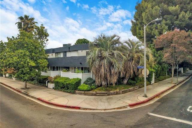 5142 Zelzah 25, Encino, CA 91316 — photo 27 of 30