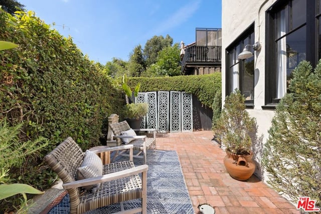 5826 Tuxedo Terrace, Los Angeles, CA 90068 — photo 25 of 40