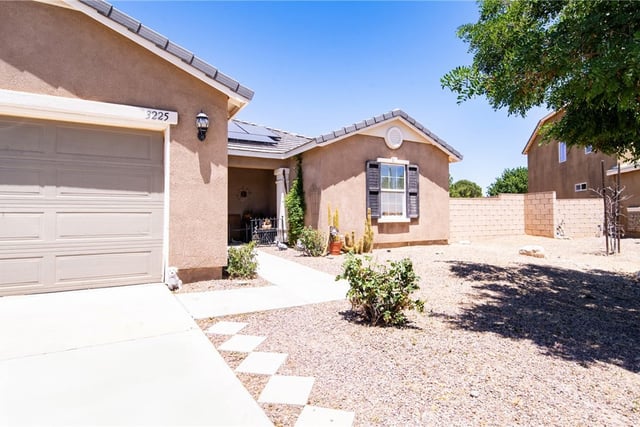 3225 Patti, Lancaster, CA 93535 — photo 4 of 37